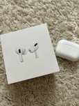AirPods Pro, виробник Apple