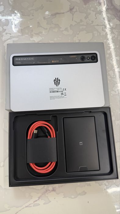 Планшет ZTE REDMAGIC Astra Gaming Tablet 16/512GB