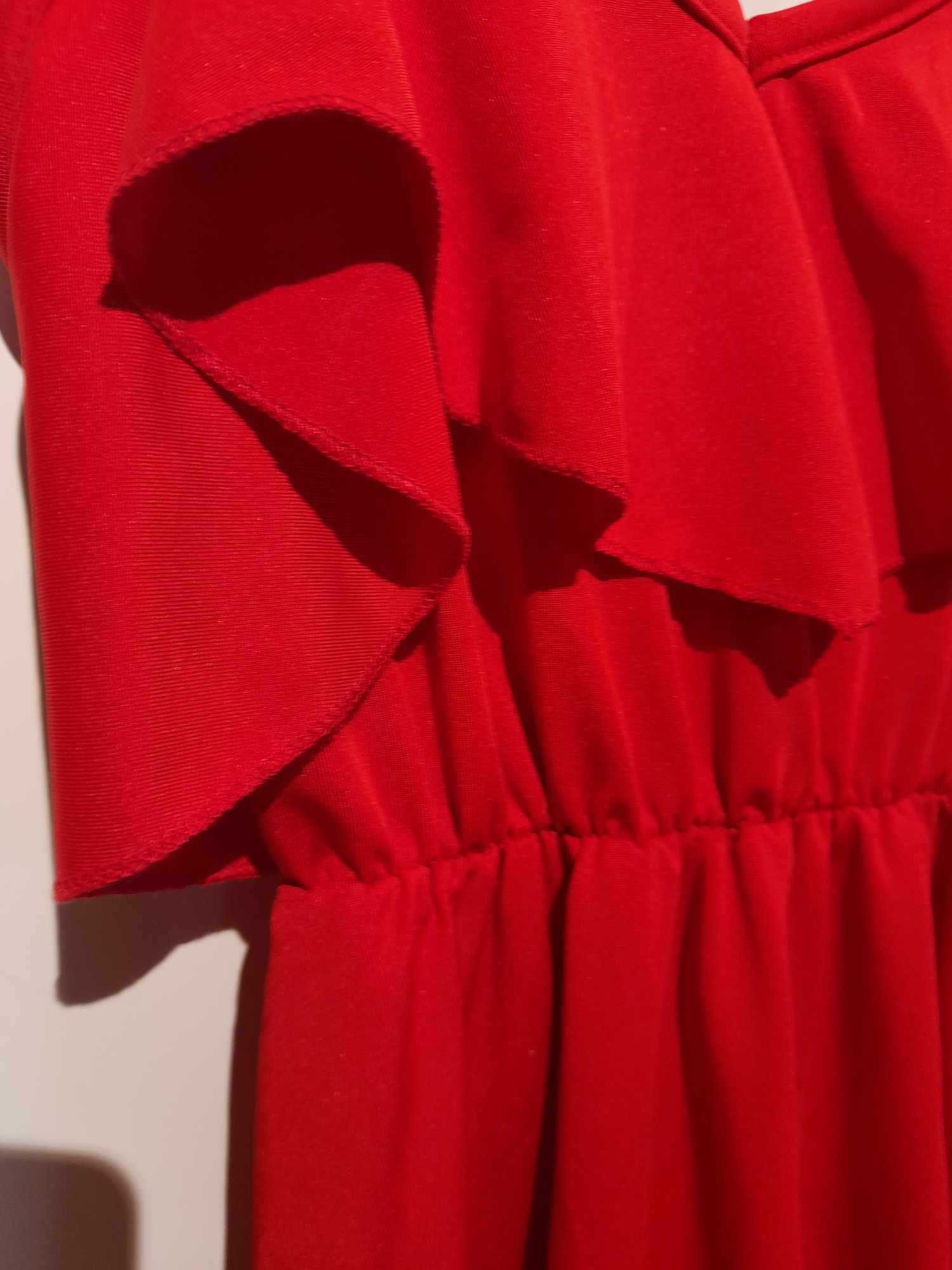 Letnia, czerwona mini sukienka bez pleców