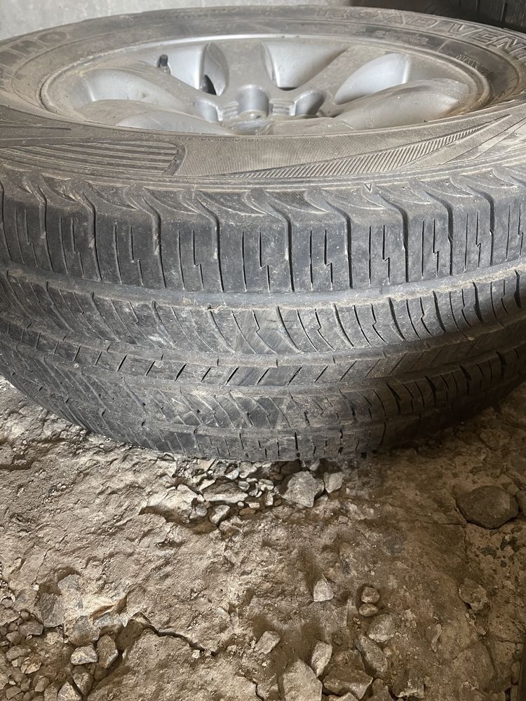 Резина 2 шт  лето колесо 275/60r17