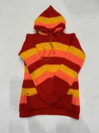 Продам вязаный свитер ручной работы