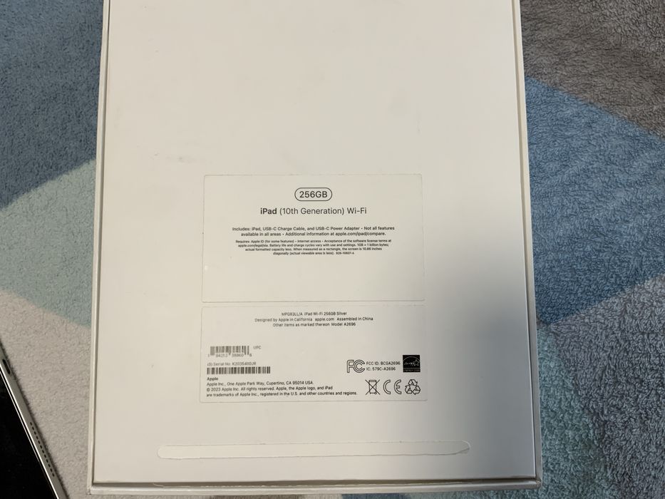 Apple iPad 10,9 256 Гб 2022 (колір металік)