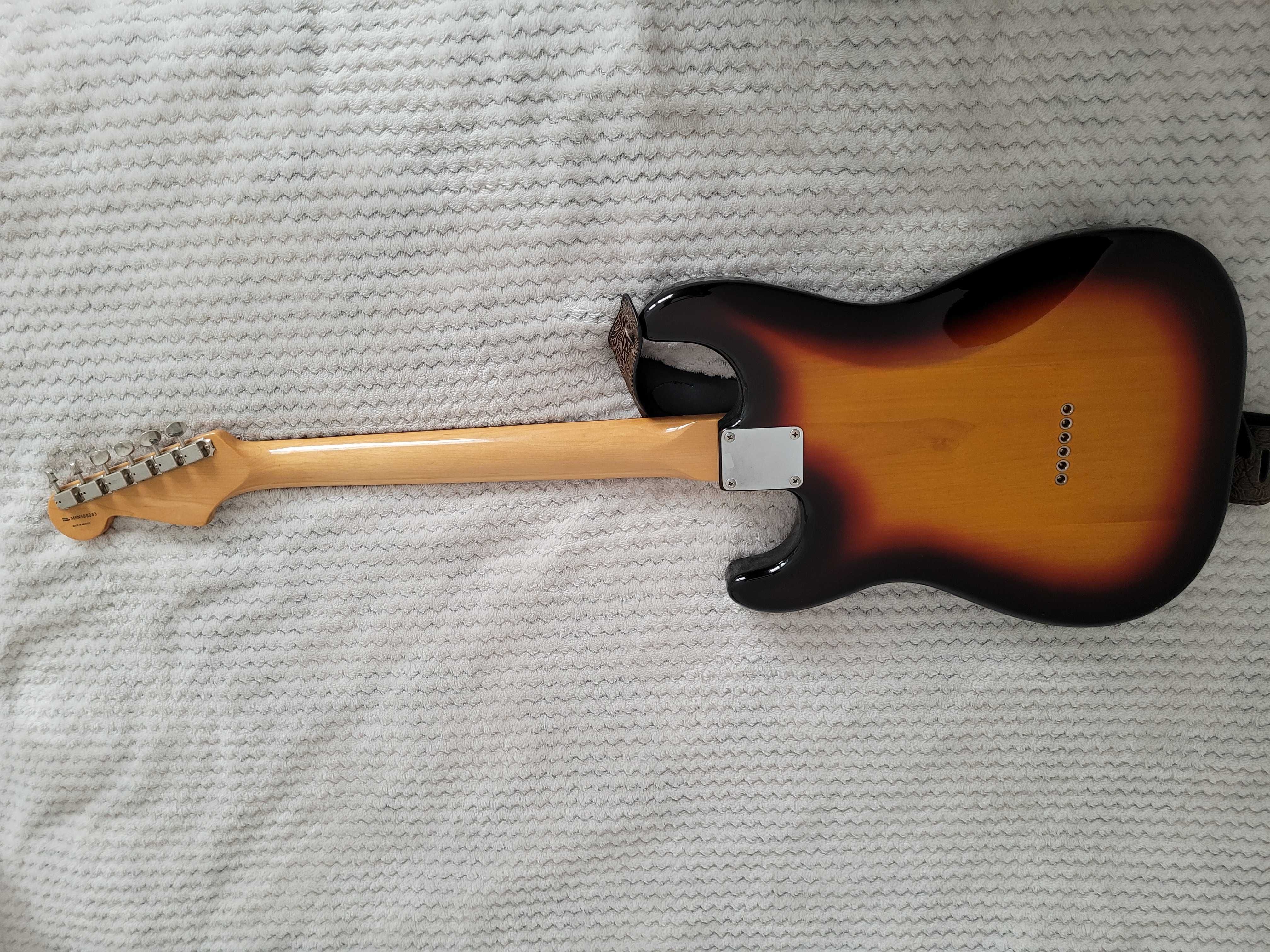 Fender Stratocaster Robert Cray Signature Series hardtail 2004