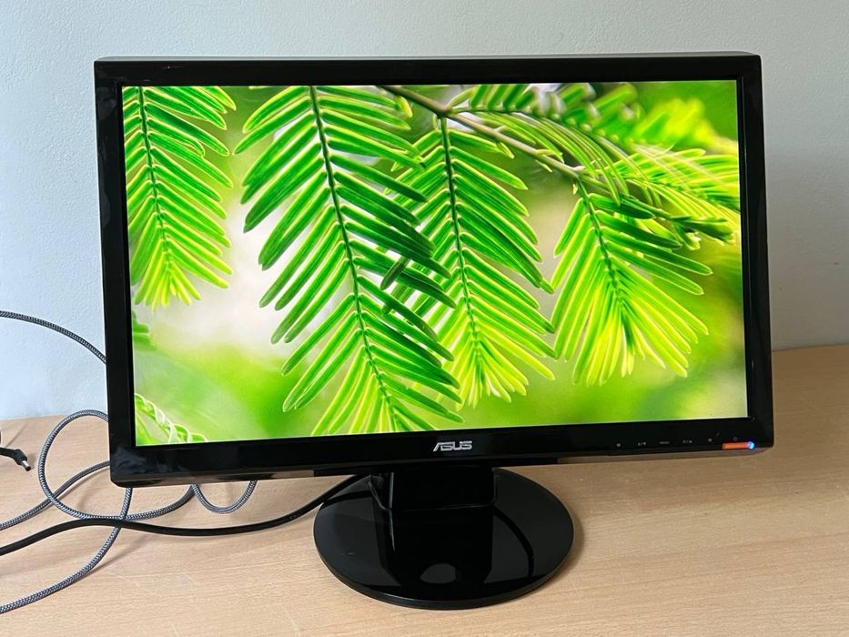 Монітор ASUS / 22 дюйма / Full HD / TN