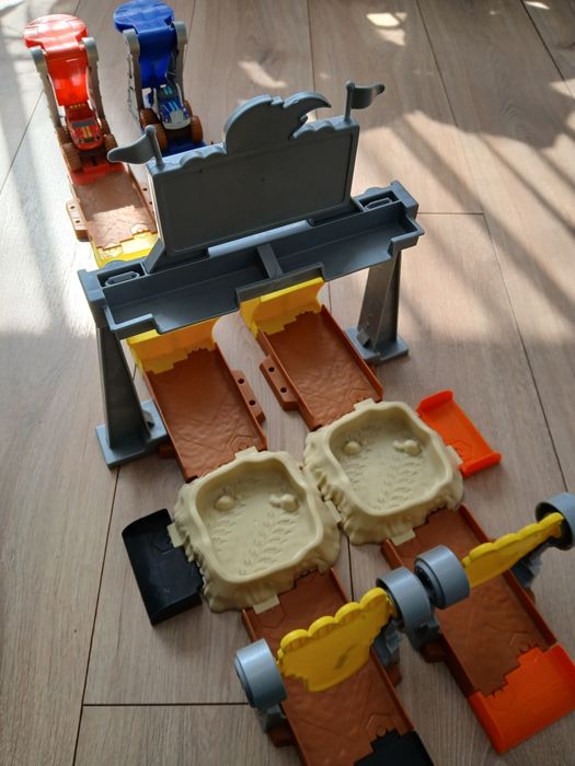 Fisher Price Blaze tor wyścigowy