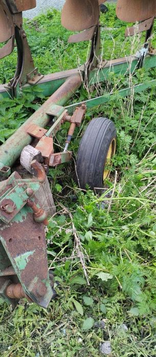 Плуг оборотний Джон Дір 4600, причепний, 6 корп. JOHN DEERE 4600, 1995