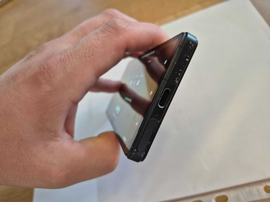 Sony Xperia 5 V (XQ-DE54)