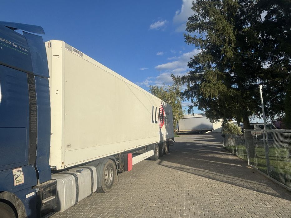 Naczepa Krone izoterma kontener roleta magazyn