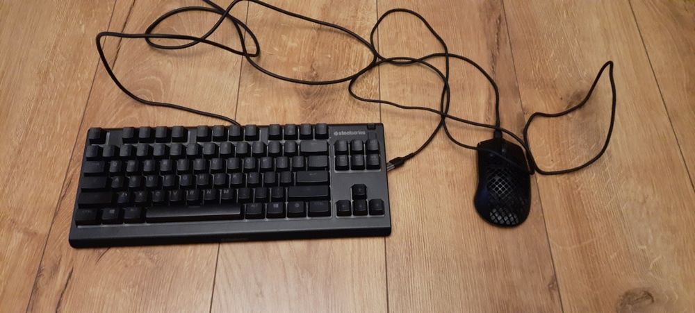Sprzedam klawiaturę steelseries + myszka