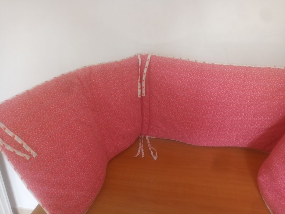 Proteção lateral para berço