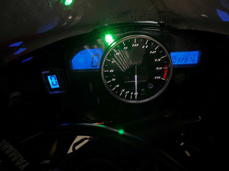 Yamaha R1 RN12 2006r.