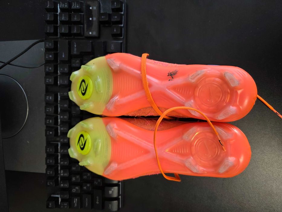 Бутси дитячі б/в NIKE PHANTOM LUNA ELITE FG FN8408-800 EUR38 24см