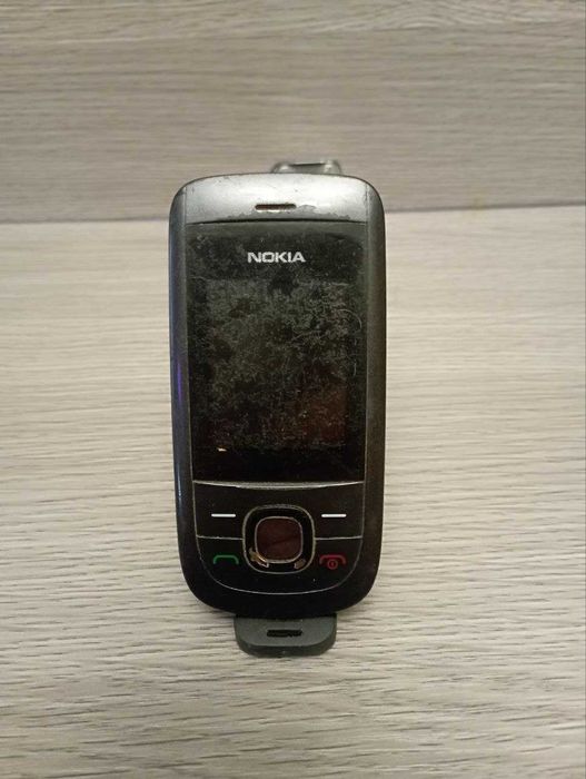 Мобильный телефон Nokia 2220S (под ремонт/на запчасти)