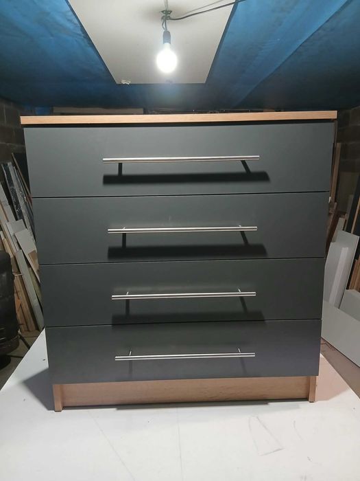 Комод та приліжкові тумби з ДСП нові