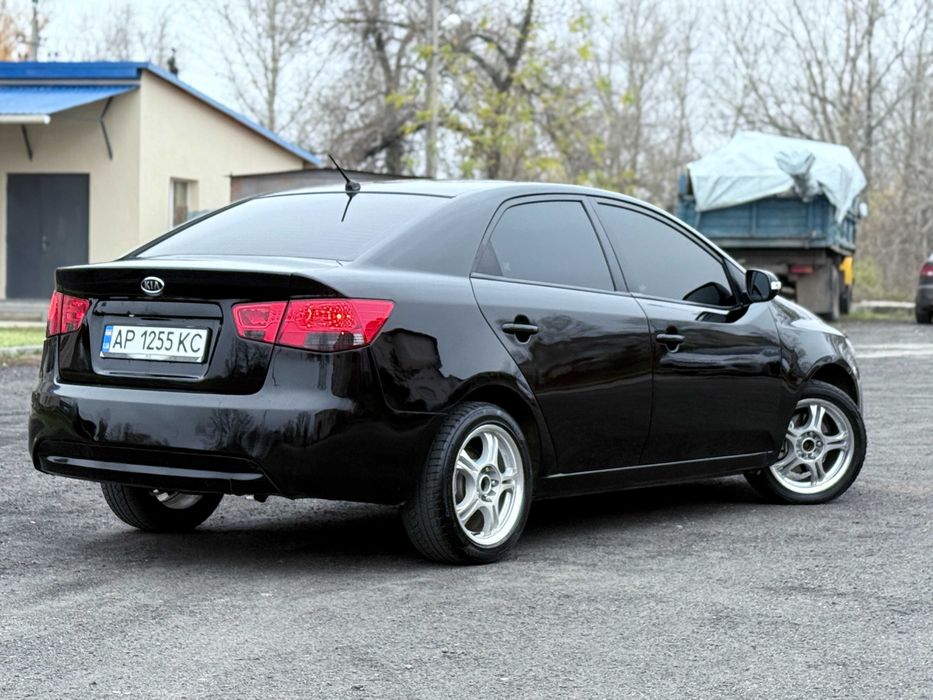 Продам Kia Cerato в Идеальном состоянии.