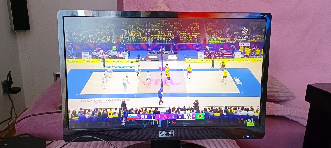 Monitor led 22 cale