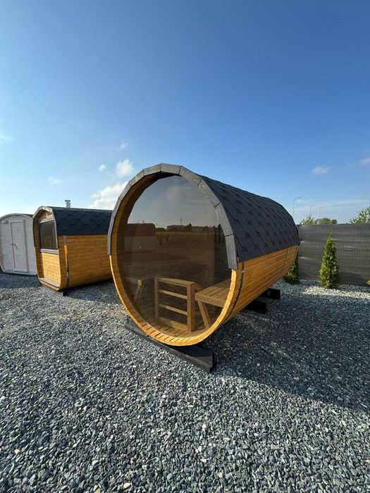 Okrągła sauna ogrodowa z panoramicznym oknem