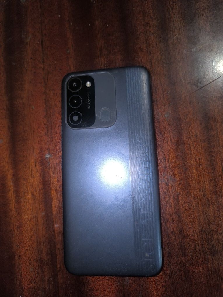 Смартфон tecno spark 8c  128/4