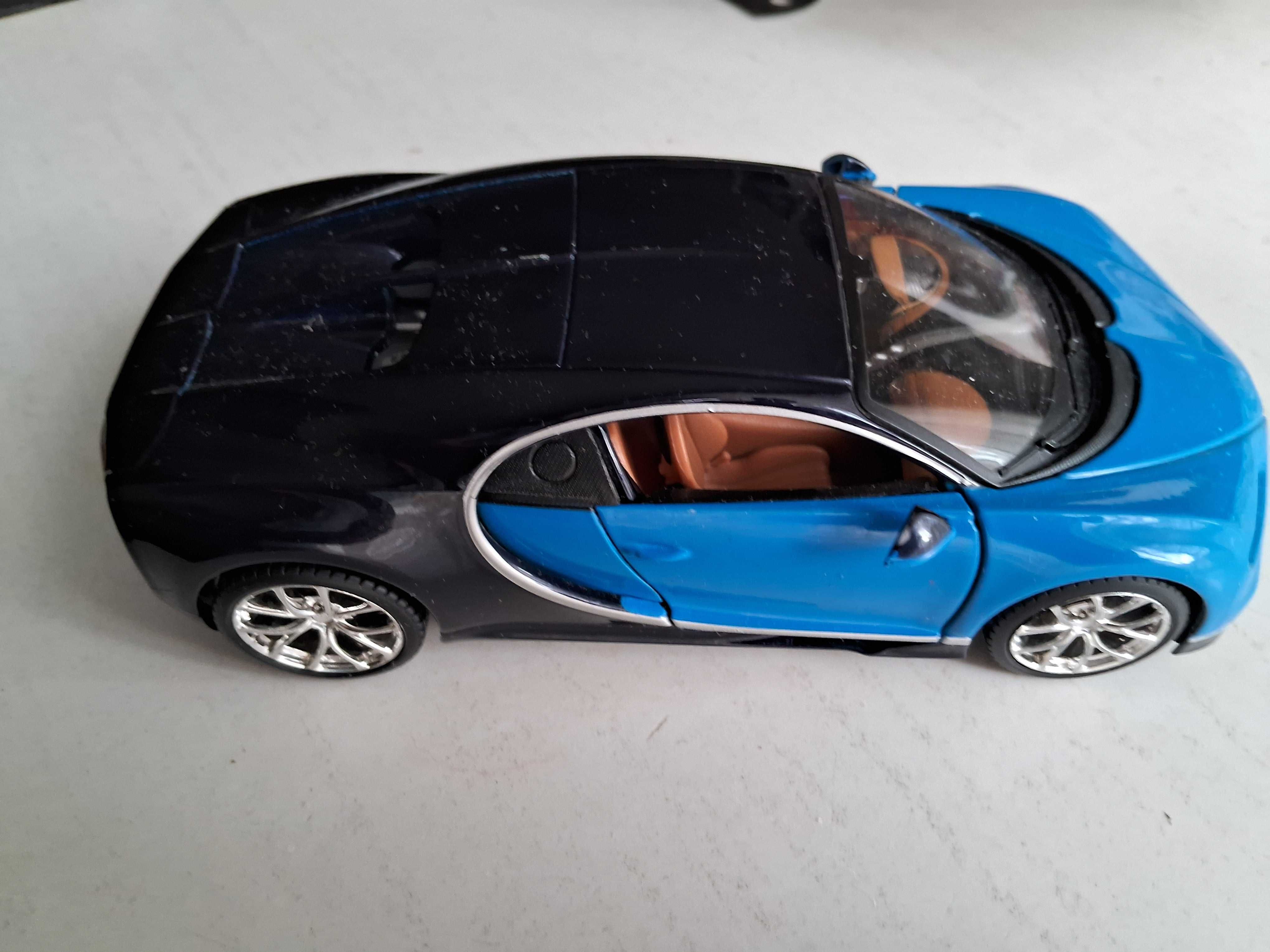 Машинка Bugatti Chiron Модель 1:24 Маіstо