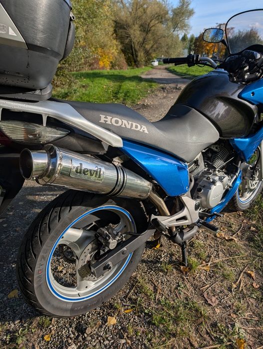 Honda Varadero poj.125. Rok2008 po lifcie zamiana