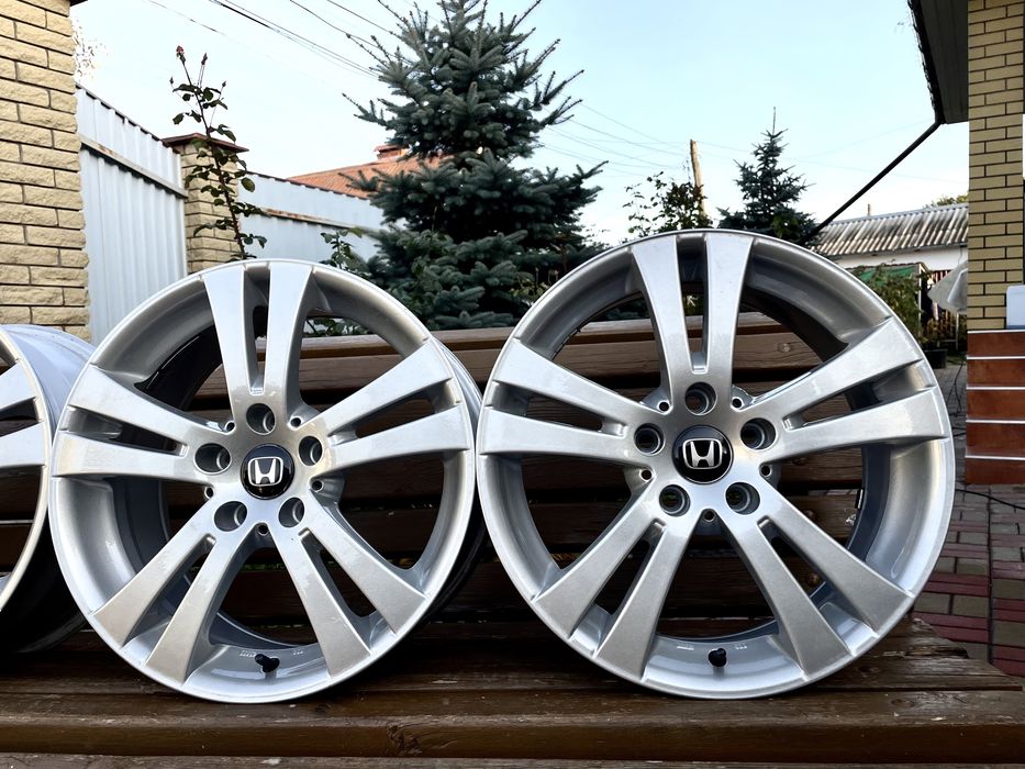 Диски R17 5.114,3 ET40  хонад тойота рено ниссан киа хундай