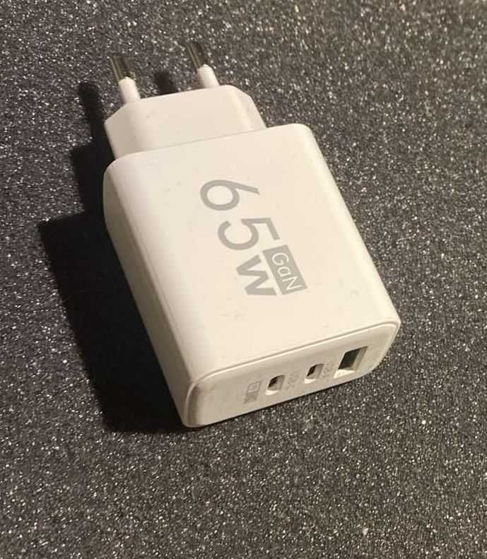 Зарядний пристрій GaN 65W Швидка зарядка PD3.0, QC3.0 USB + 2 Type-C