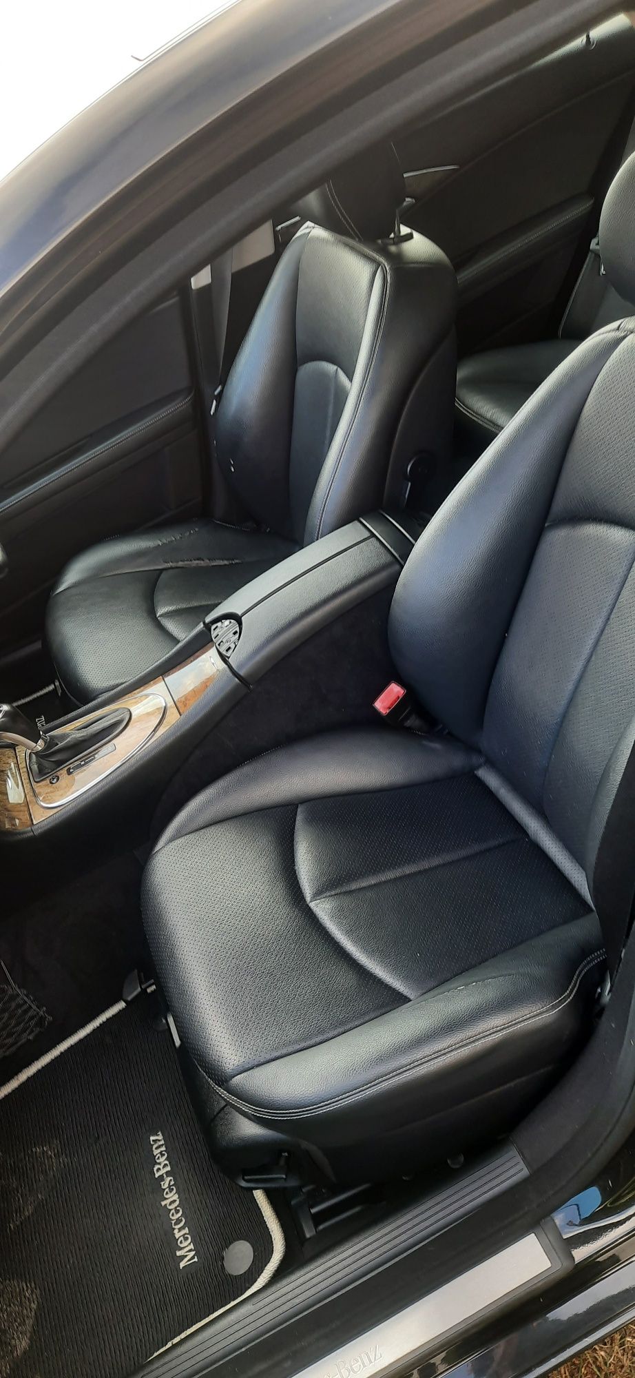 Mercedes w211 e280 Evo sport maska części