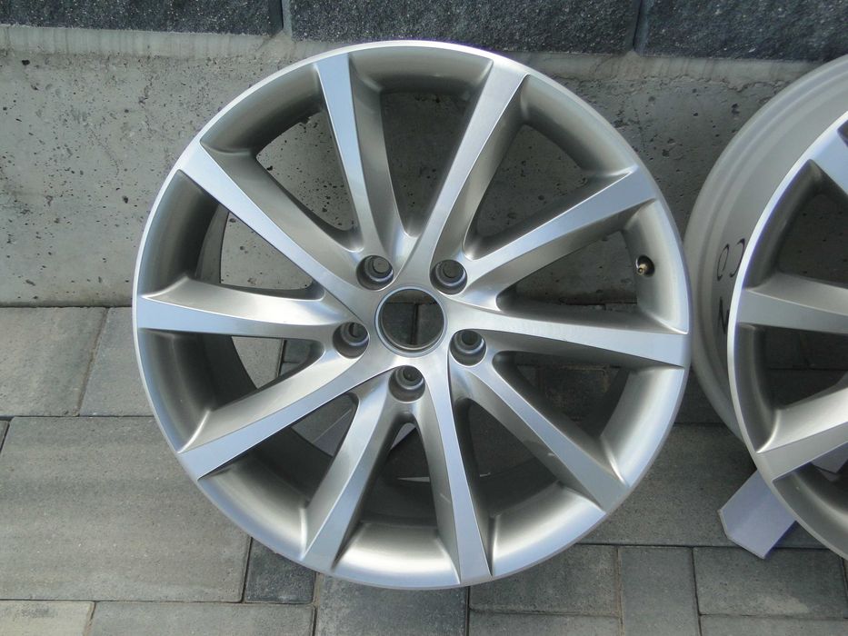 Nowe oryginale felgi VW 8J x 18 5x112 ET44 57,1mm wykończenie CNC