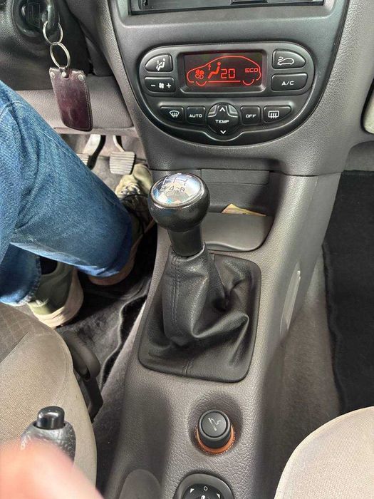 Peugeot 206 (Março 2005)