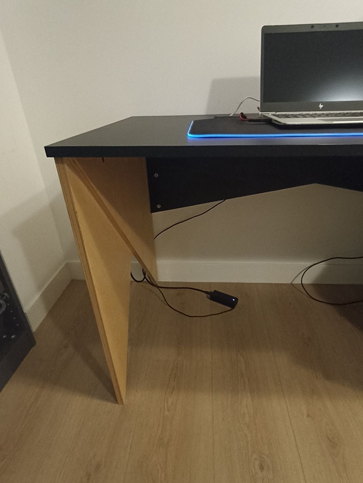 Biurko czarne drewniane loft fornir dębowy