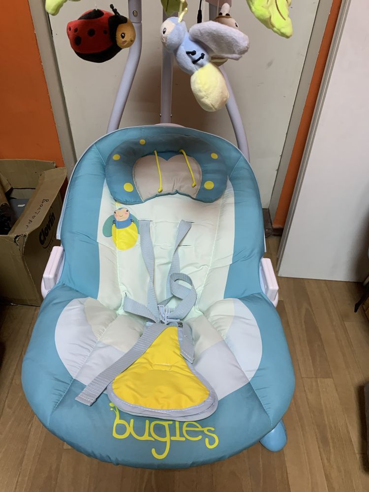 Укачивающий центр Caretero Buggies качелька отличное состояние