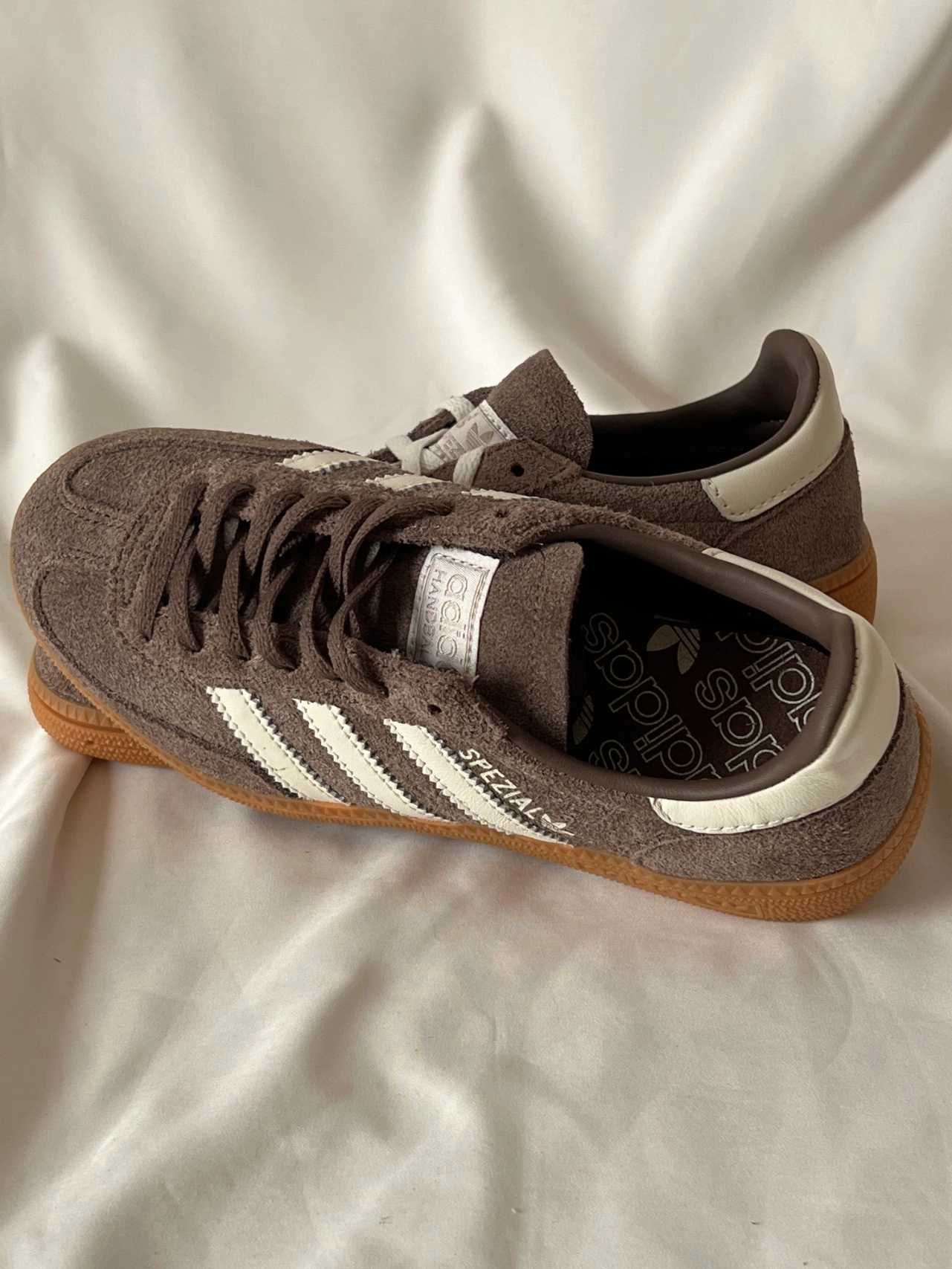 brązowy\Handball*Spezial*DamskieNikeAIrJordan1Travis UnisexTrampki.37