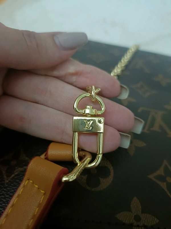 Mala LV Monogram Vavin PM