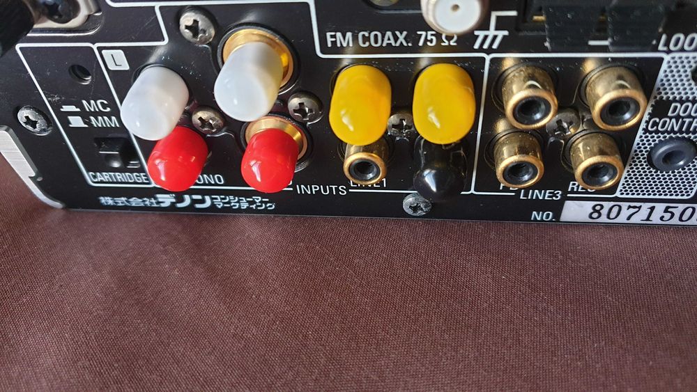 Защитный силиконовый колпачок на RCA разъем