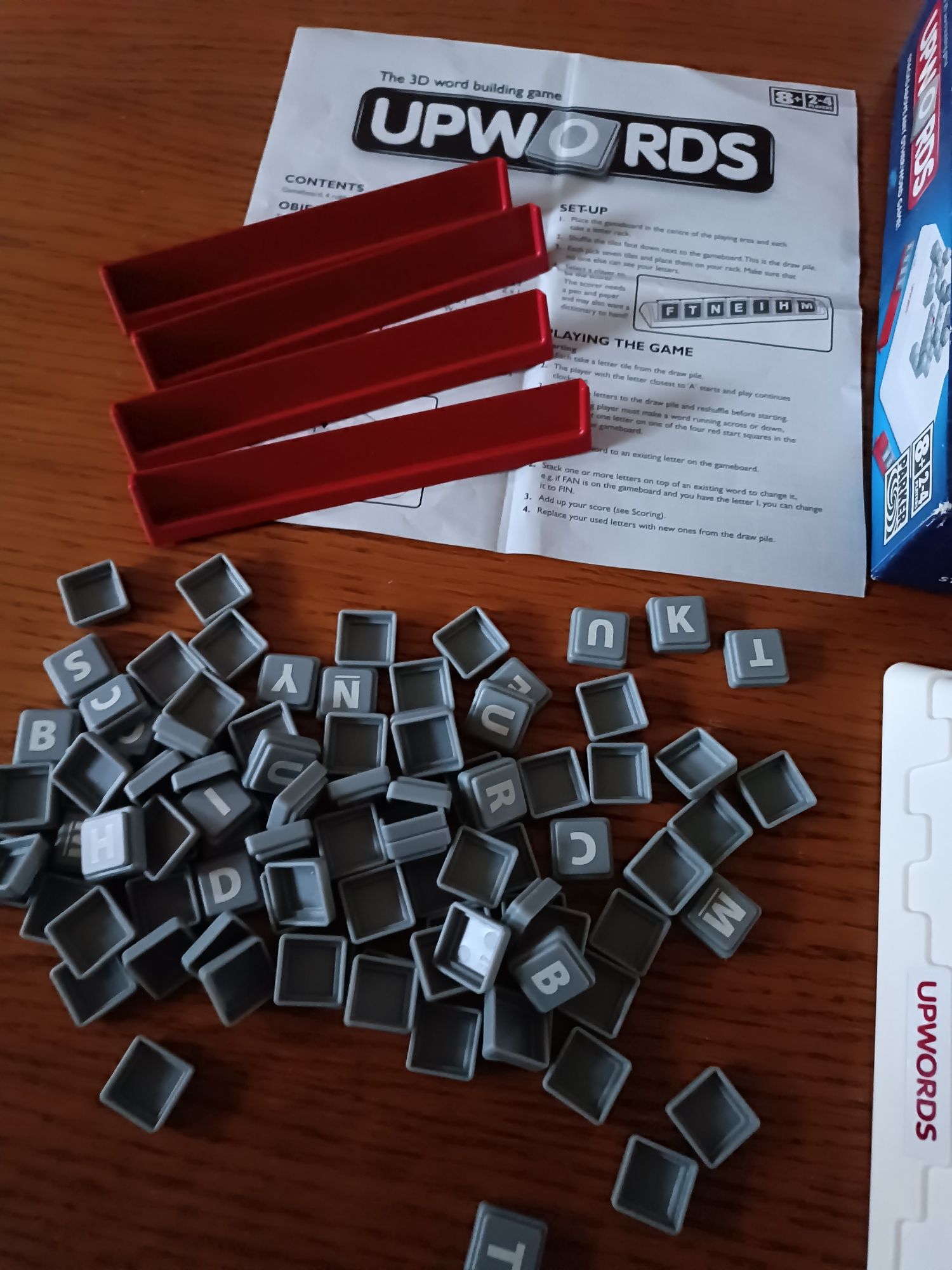 Upwords Scrabble angielska gra planszowa 3D