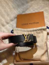 Женский двухсторонний кожанный ремень Louis Vuitton