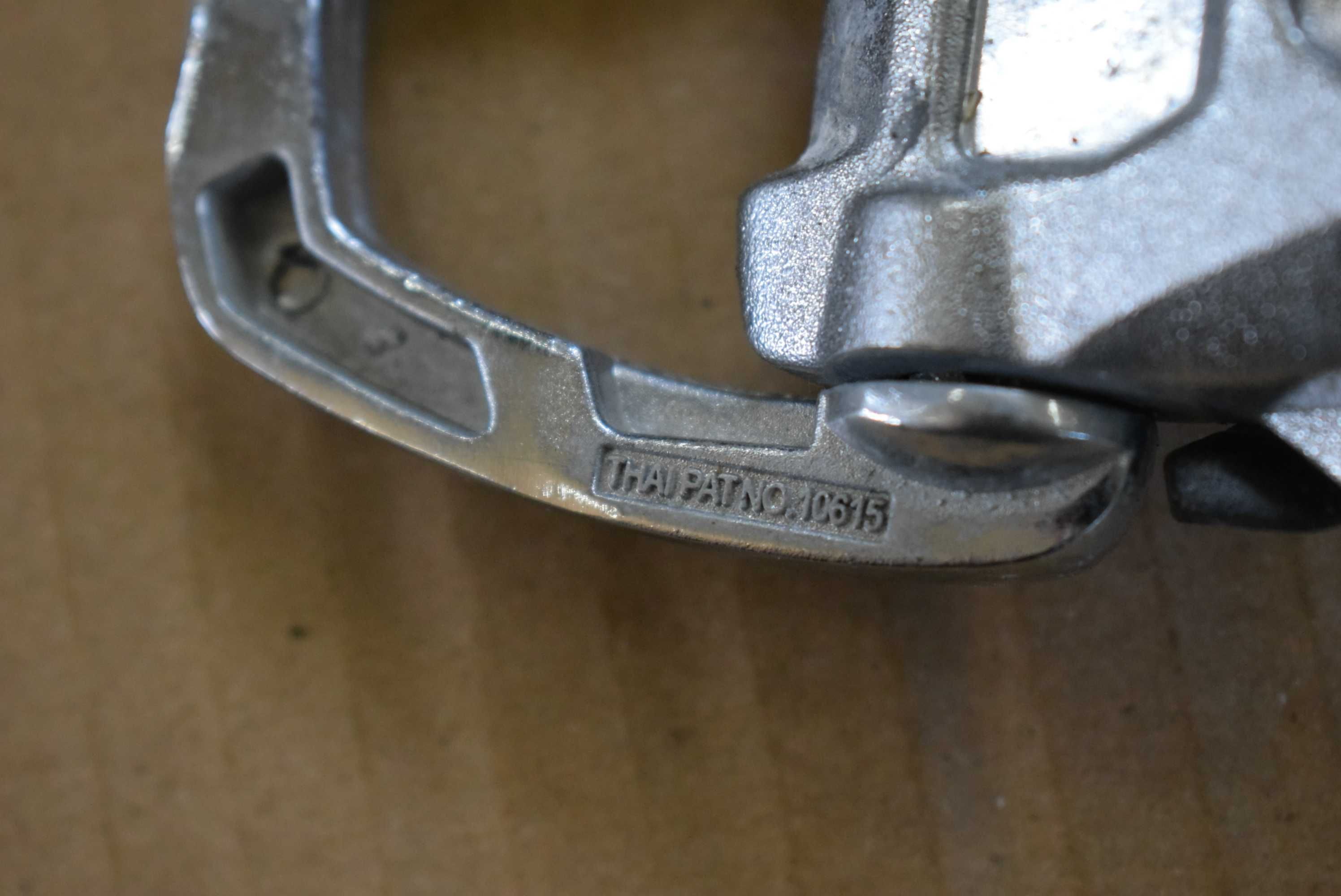 uchwyty uszy mocujace pake FORD RANGER II 2.5 TDCI 09R.KOMPLET