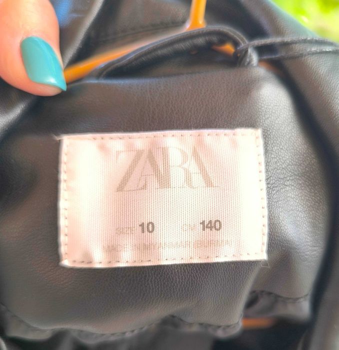 Куртка дівчача ZARA 140см