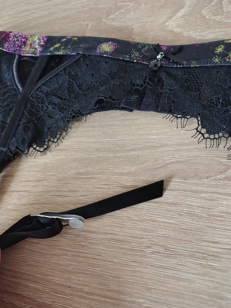 Жіночий поясок.Hunkemoller.