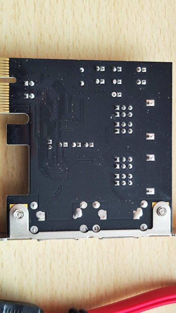 GB kontroler PCI-E to eSATA II x2 złącza i SATA II x 2 złącza