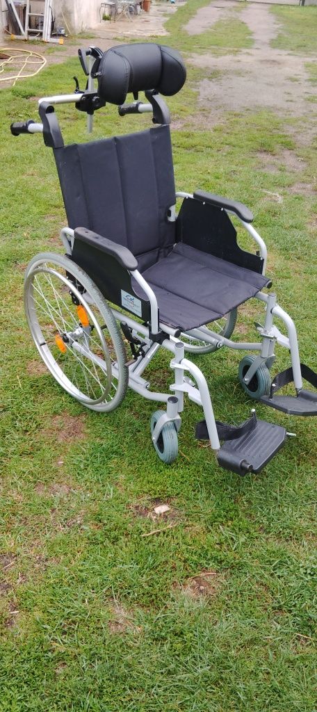 Sprzedam wózek inwalidzki