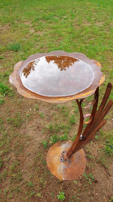 Poidełko dla ptaków I owadów