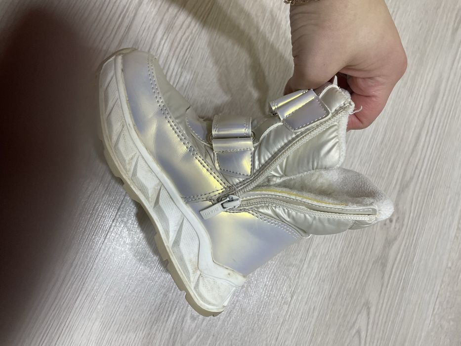 Зимові чоботи на дівчинку