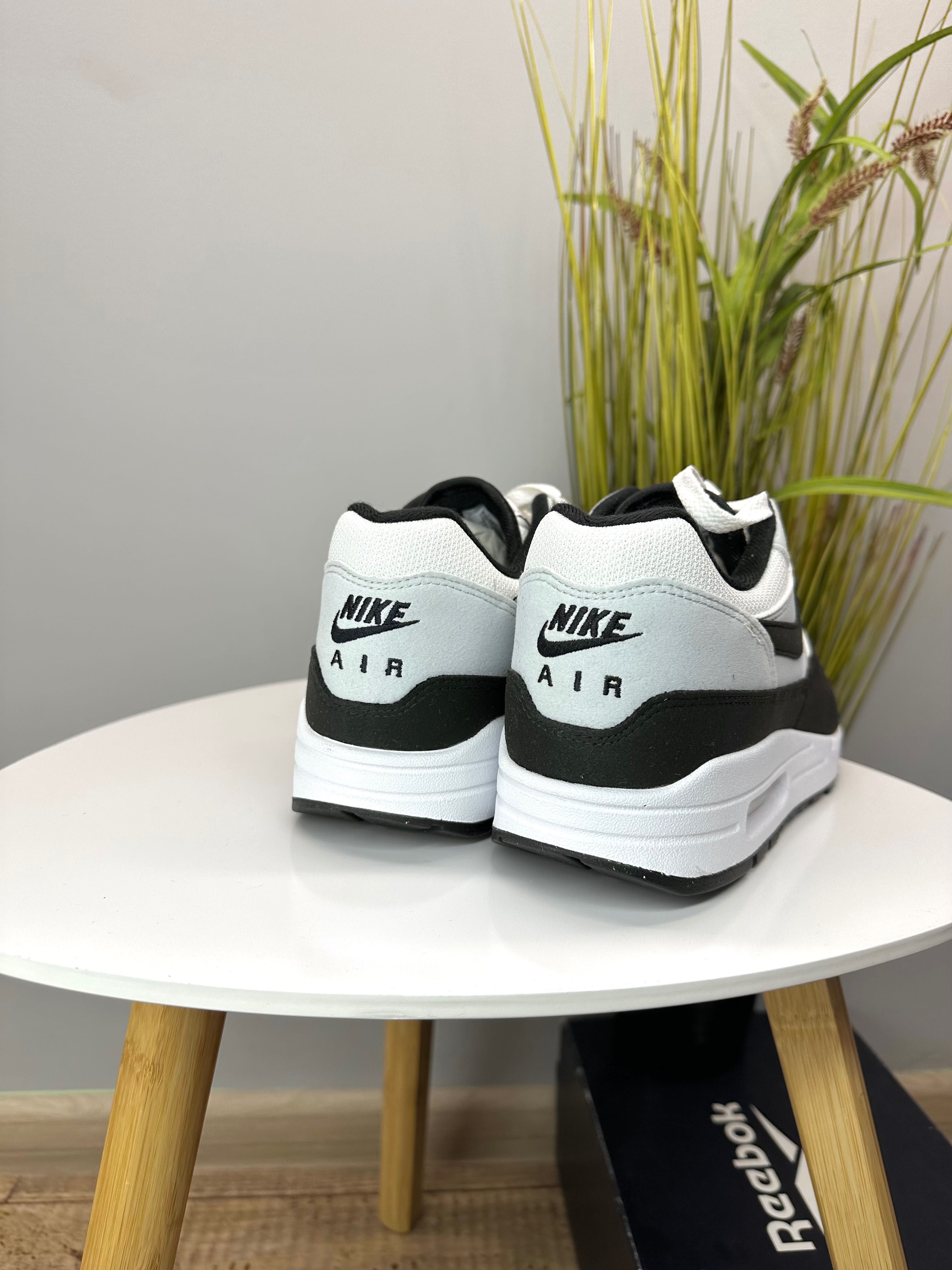 Нові ! Оригінальні кросівки Nike Air Max 1 ( FD9082 107 )