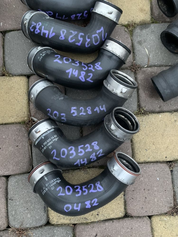 Патрубок интеркулера турбины трубка мерседес C 203 ml 163 мл E 210 2.2