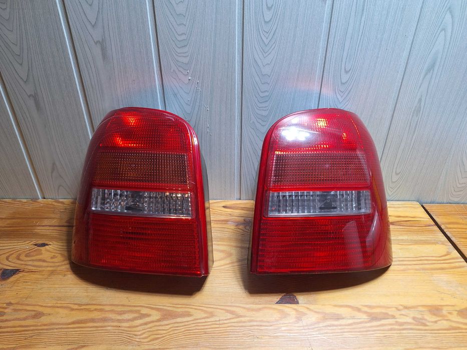 Audi A4 B5 Kombi Lift lampy tył