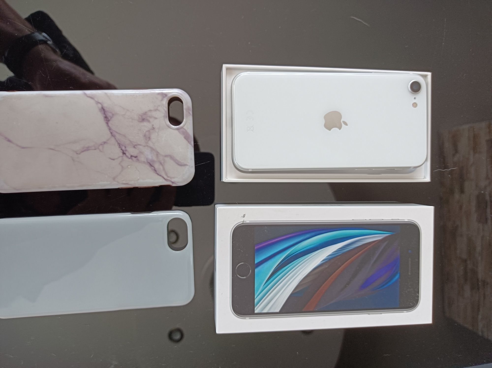 Sprzedam iPhone se 2020