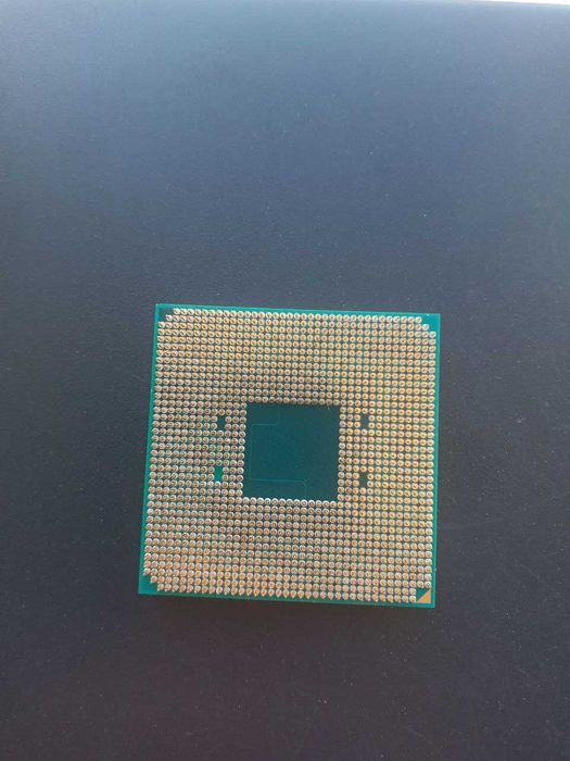 Процессор AMD RYZEN 3 2200G