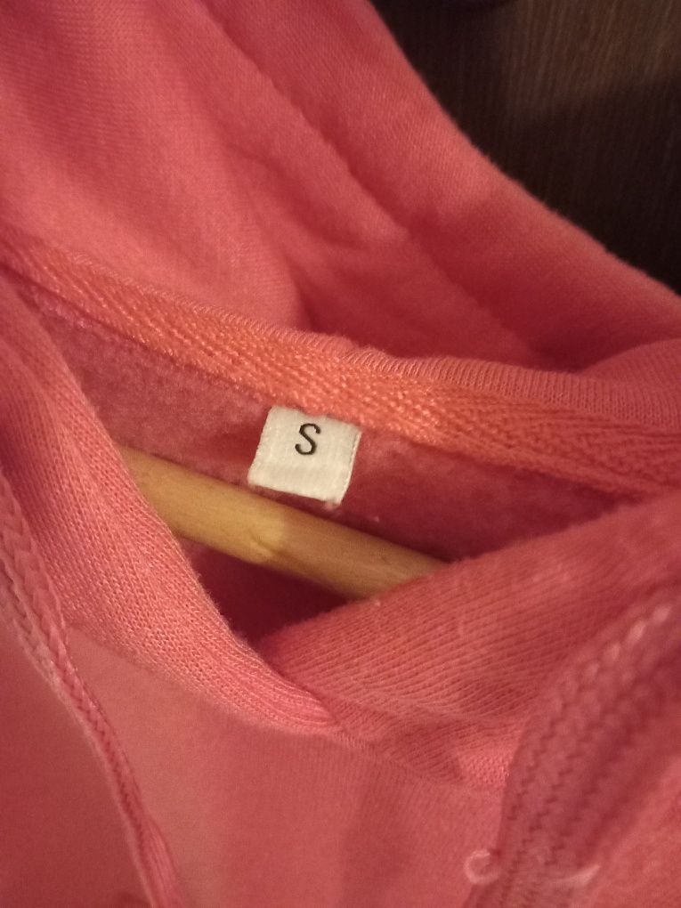 Bluza różowa z kapturem