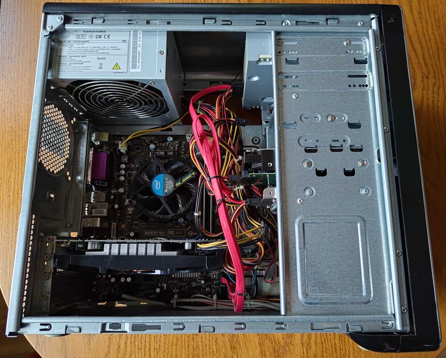 PC NTT i7-2600/8GB/GTX550Ti/SSD 250GB+HDD 1TB/WIN10PRO/ Monitor LG 22"